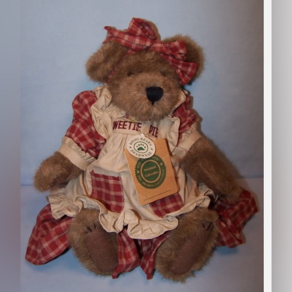 Vintage Boyd bear, sweetie pie, 11” archive collection plaid dress w/tags plush